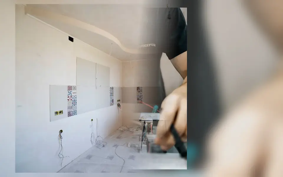 Electricistas en Albacete · fotografía real de ciudad y oficio