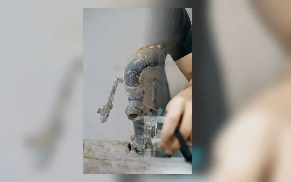 Electricistas en Girona · fotografía real de ciudad y oficio